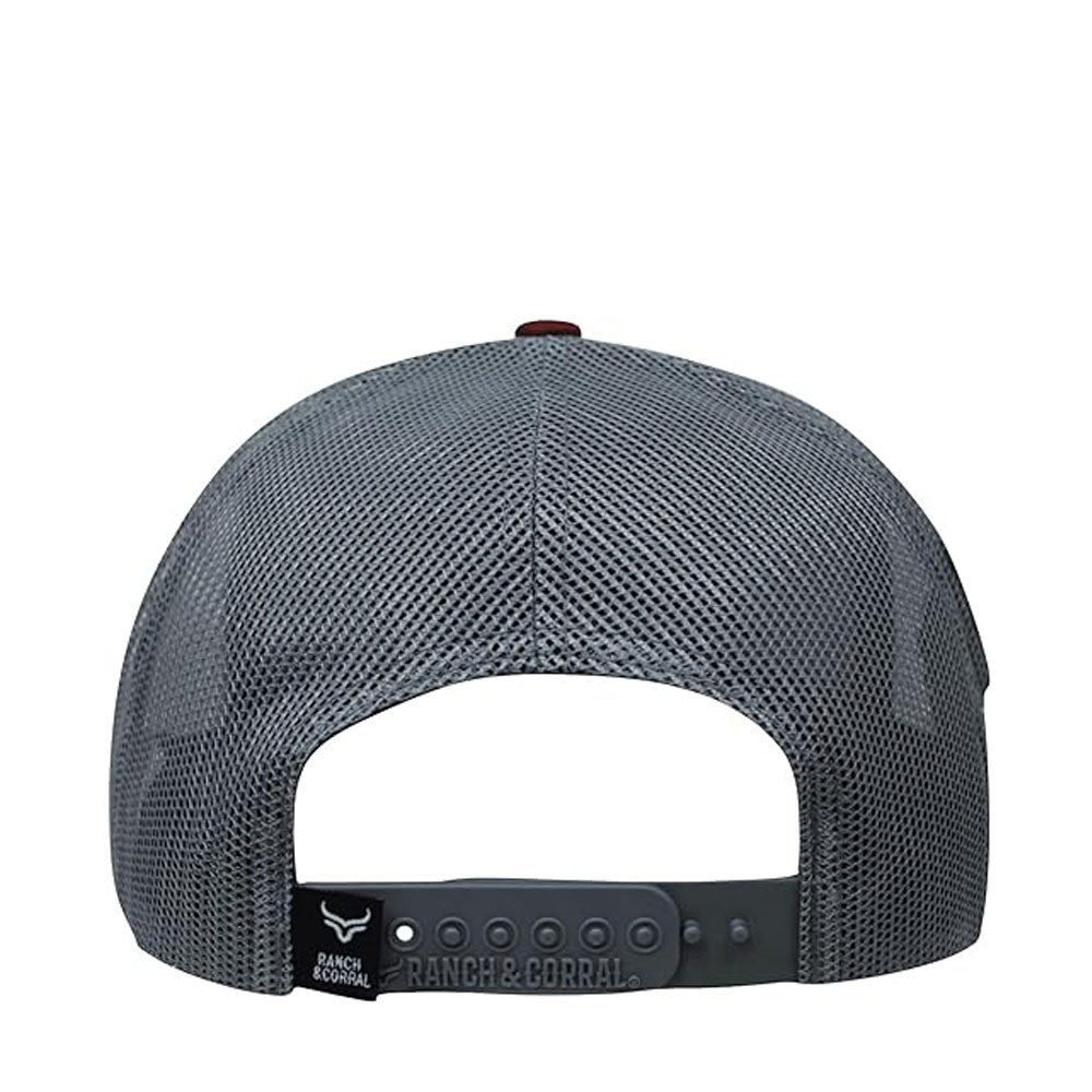 gorra con broche